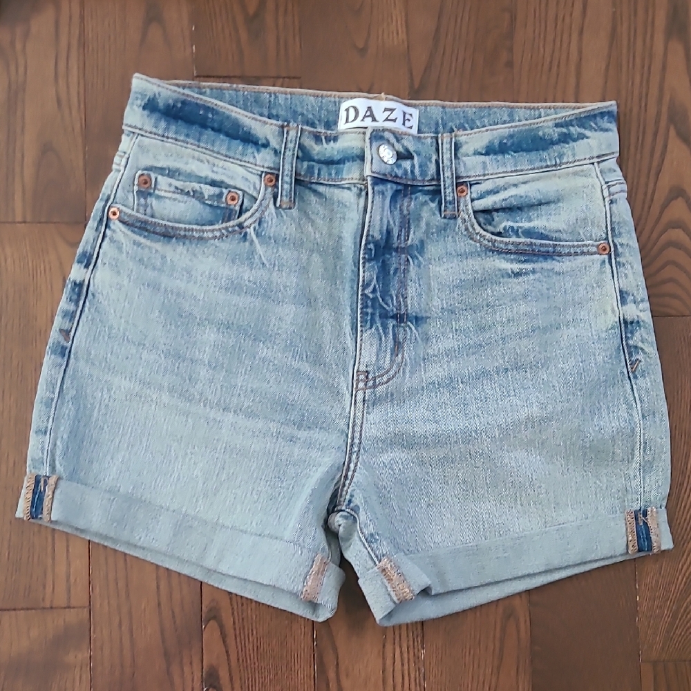 New Daze Women's Blue Denim Shorts Size 28
